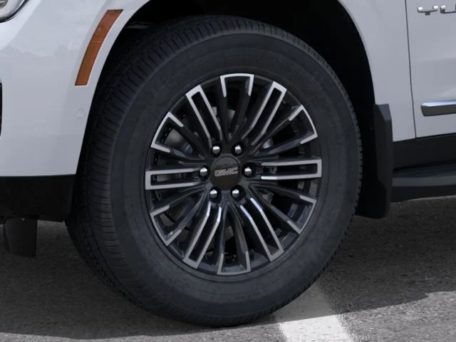 New 2027 Summit White GMC Elevation image 9