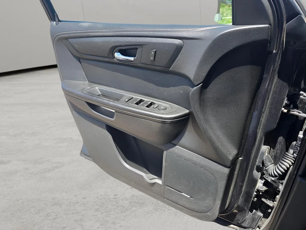 Used 2014 Tungsten Metallic Chevrolet LT image 15