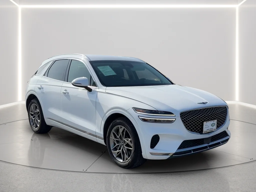 Used 2025 White Genesis 2.5T image 3
