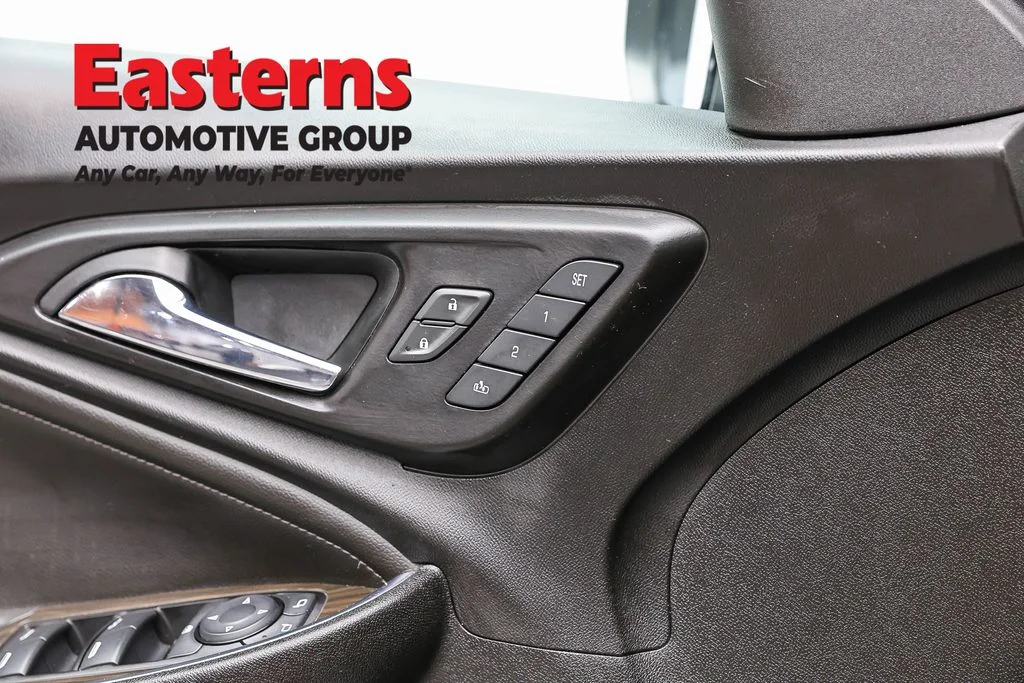 Used 2024 Gray Chevrolet LT image 21