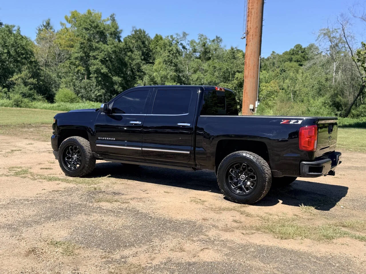Used 2018 Black Chevrolet LTZ Z71 4x4 4dr Crew Cab 5.8 ft. SB image 3