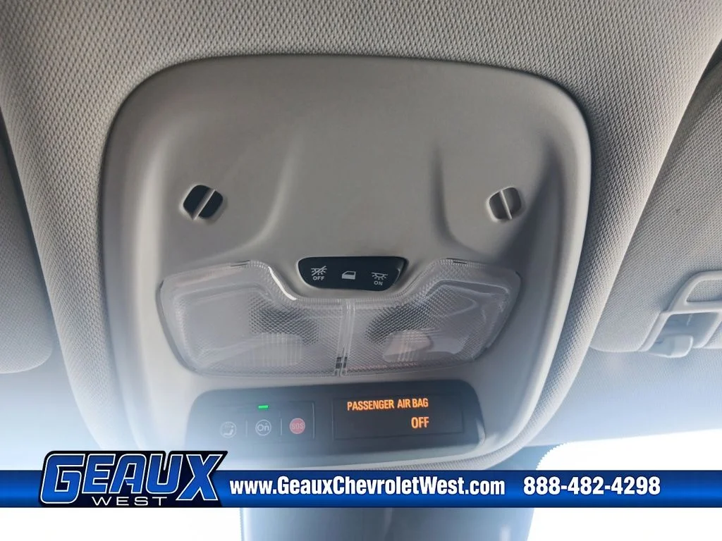 Used 2025 White Chevrolet LT image 19