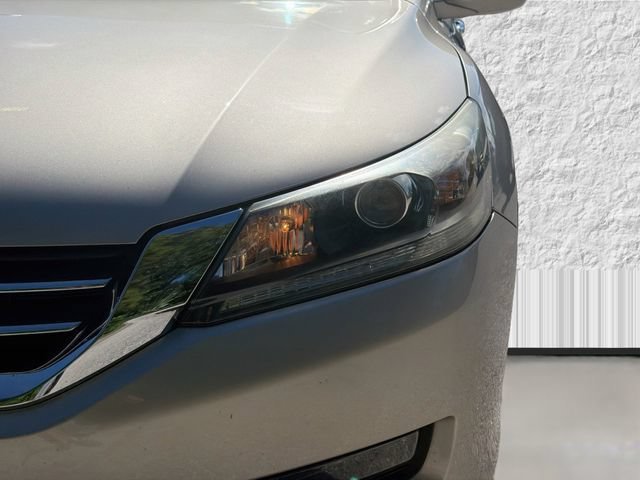 Used 2014 Silver Honda EX-L image 9