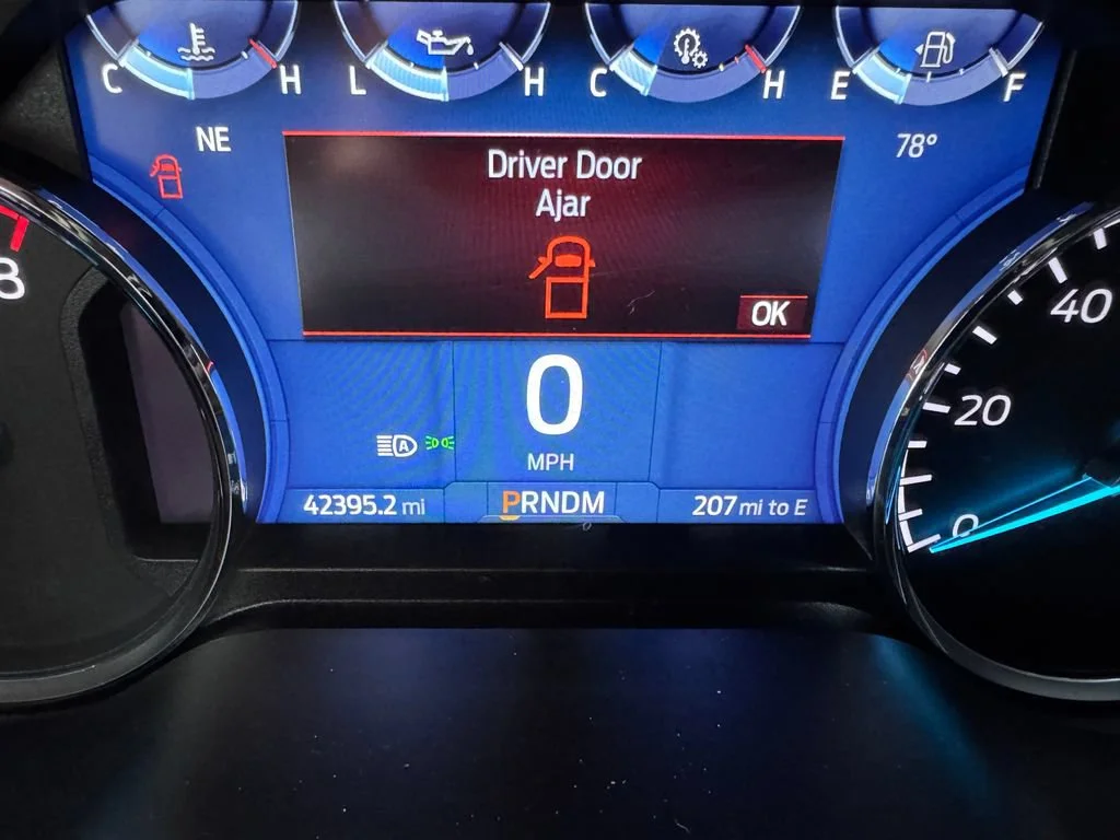 Used 2023 Silver Ford XL image 17
