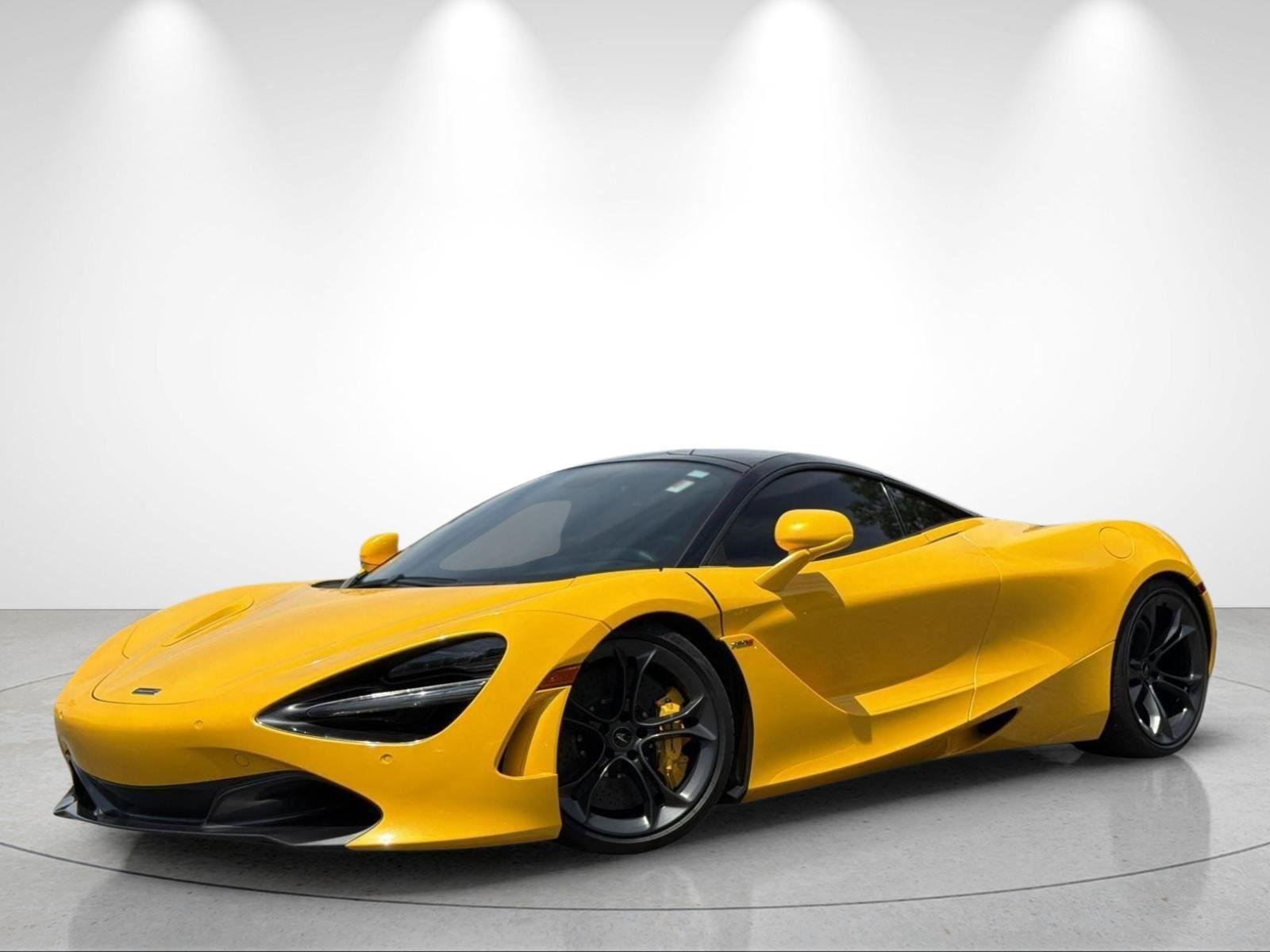 Used 2019 Volcano Yellow McLaren Performance image 1