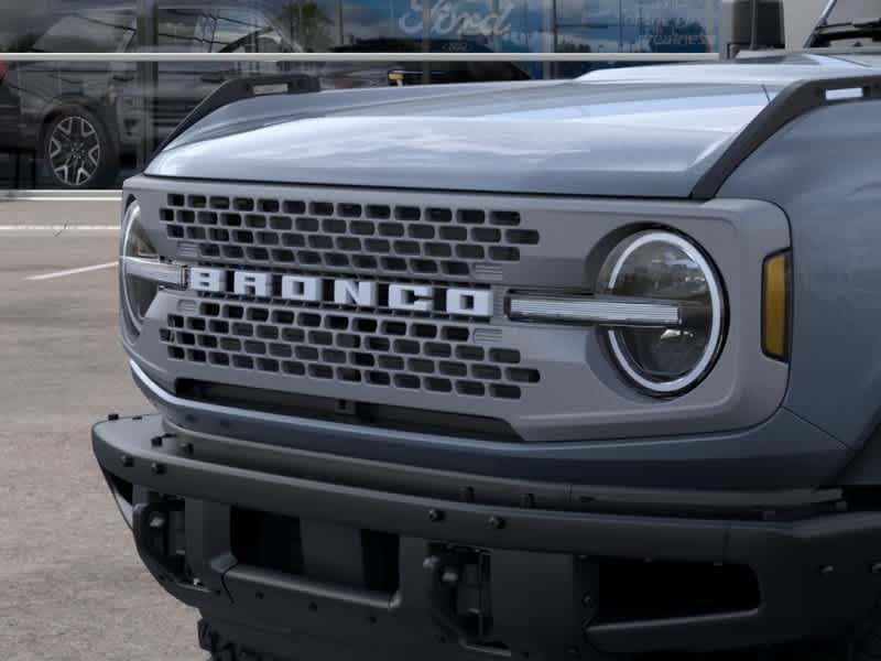 New 2025 Azure Gray Metallic Tri-Coat Ford Badlands image 19