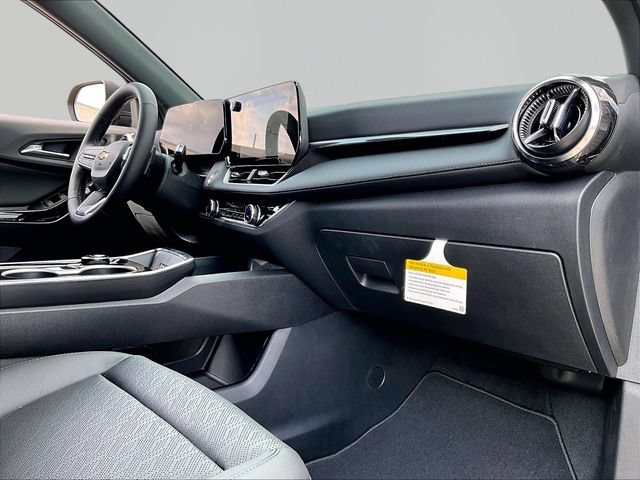 2027 Chevrolet Equinox LT - Photo 9