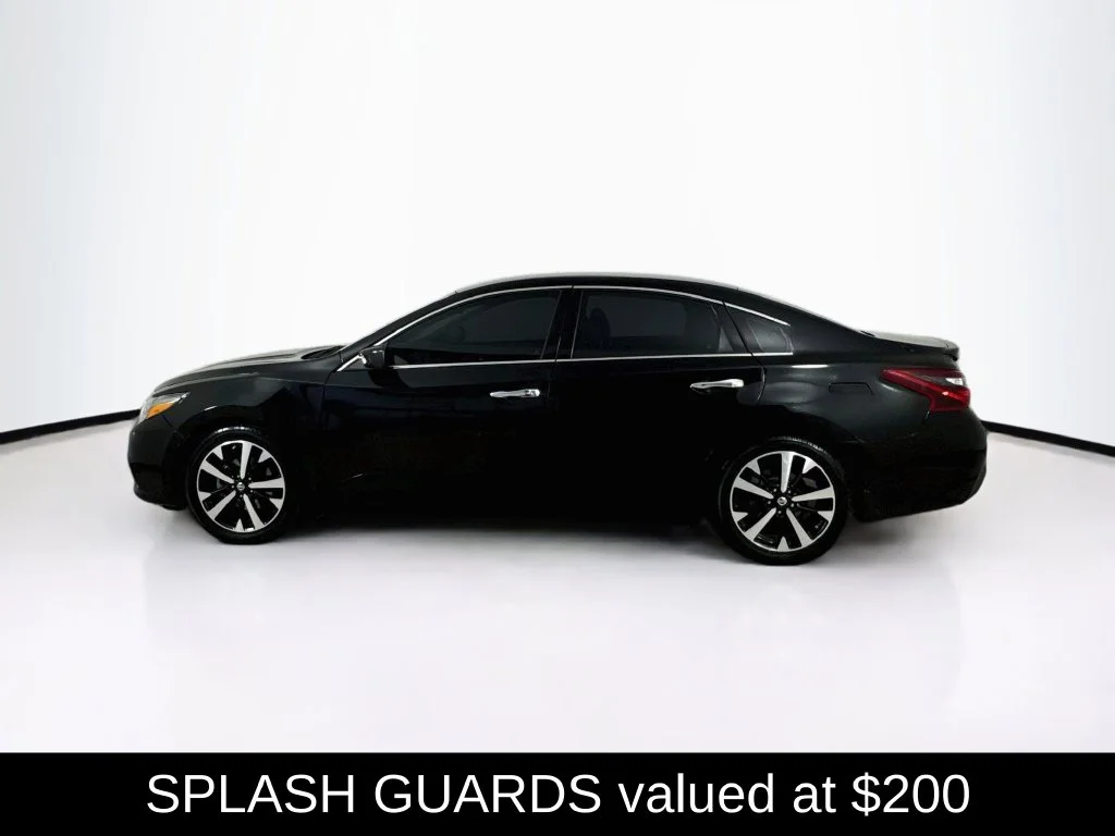Used 2018 Super Black Clearcoat Nissan 2.5 SR image 4