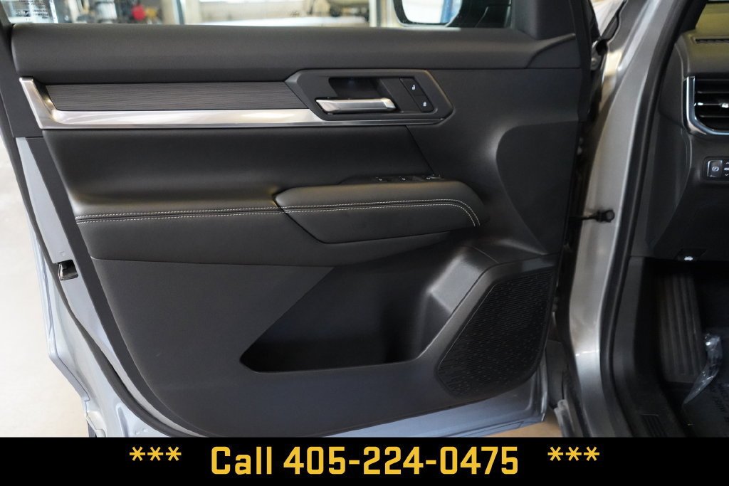 Used 2026 Sterling Metallic GMC Elevation image 15