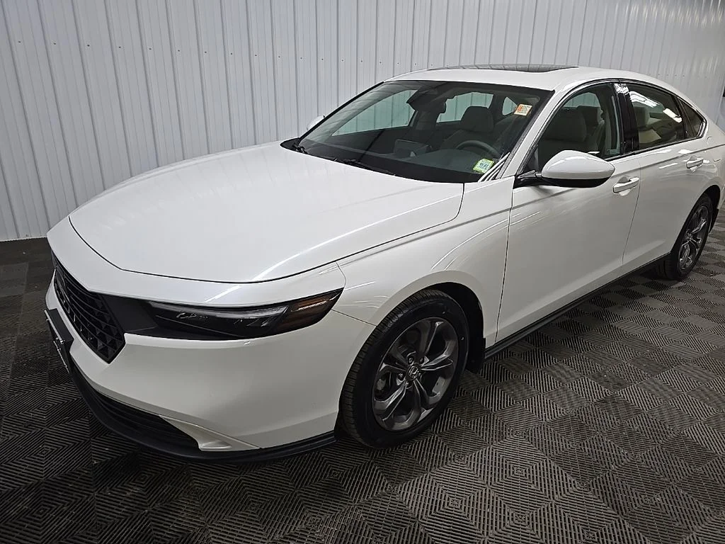 Certified Used 2024 Platinum White Pearl Honda 1.5T EX image 8