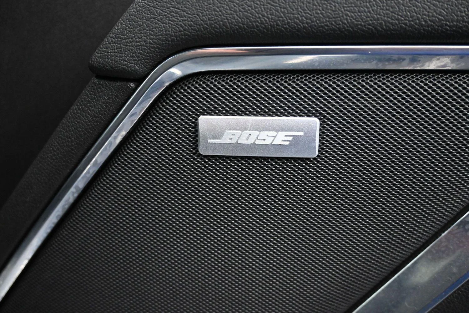 Used 2023 SILVER                    GMC  image 11