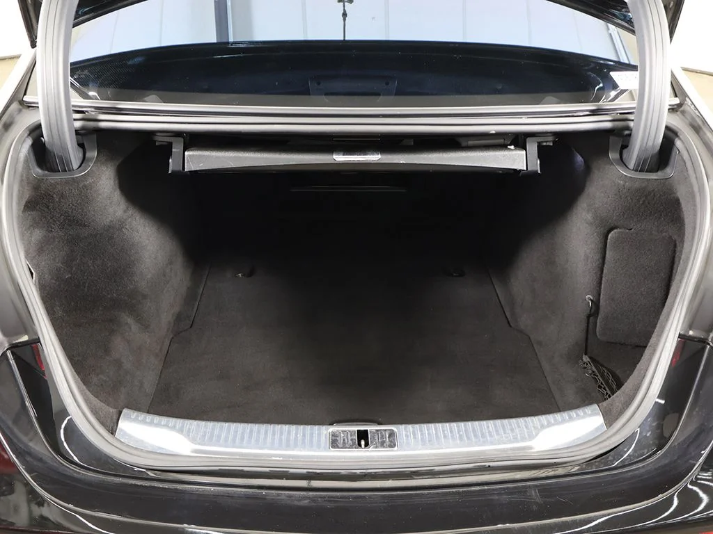 Used 2021 Black Mercedes-Benz S 580 image 22