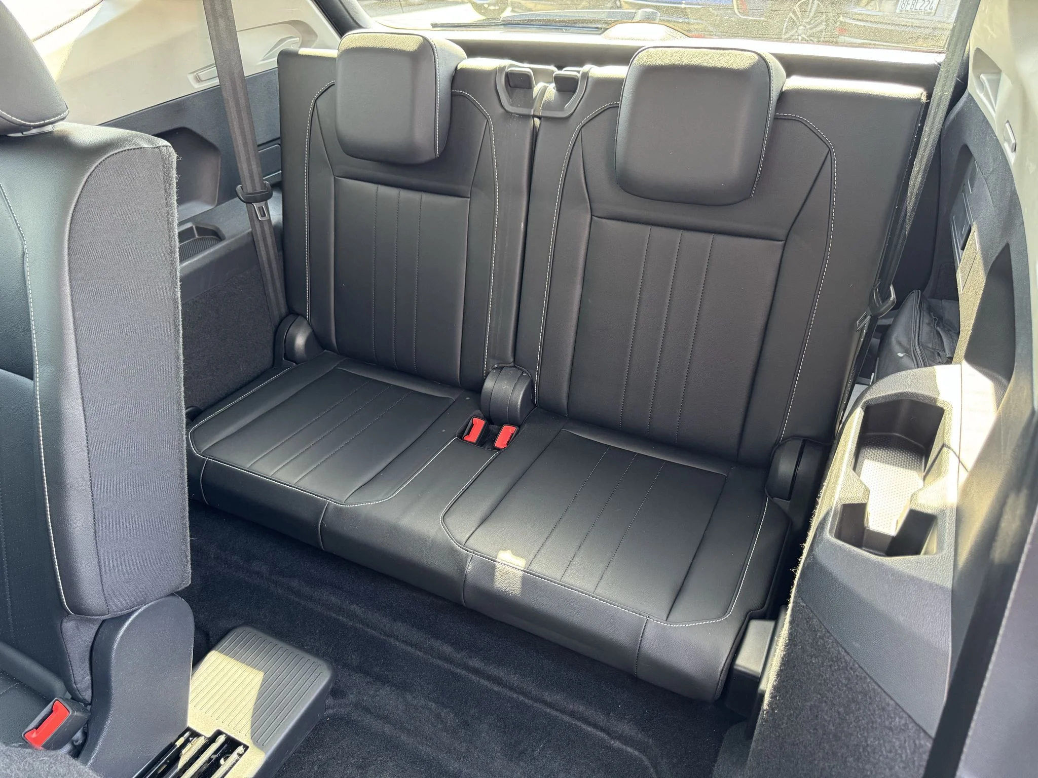 Used 2023 Platinum Gray Metallic Volkswagen SE image 34