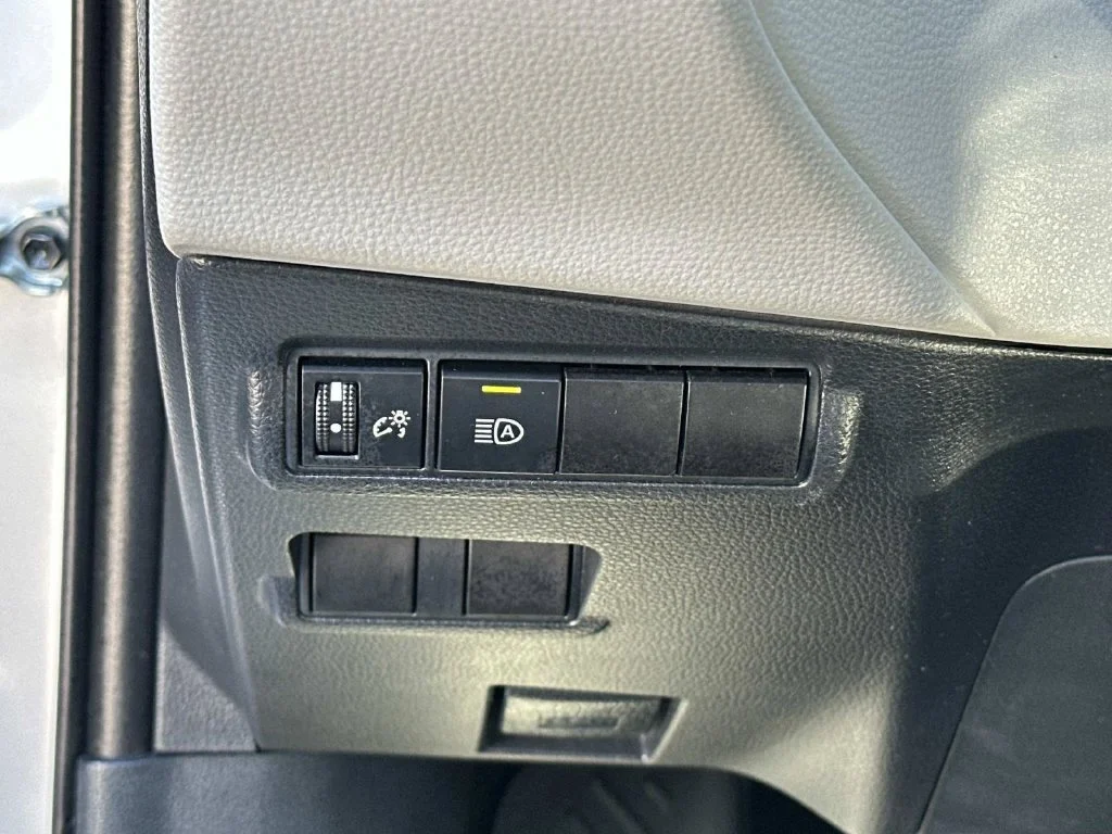 Certified Used 2022 Silver Toyota L image 26