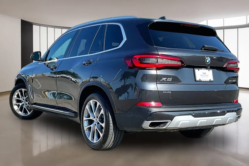 Used 2022 Gray BMW sDrive40i image 12