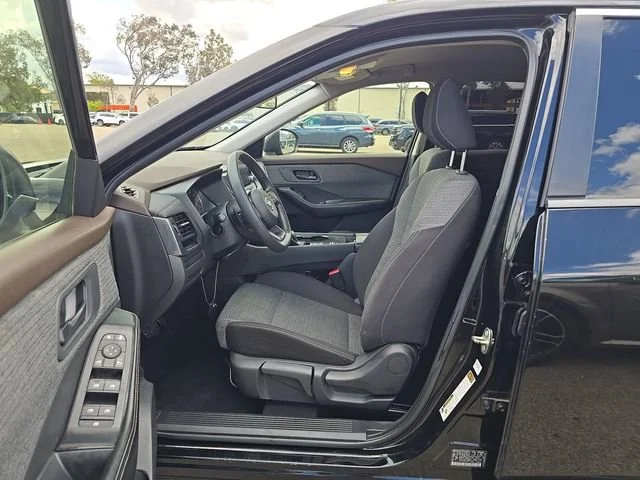 Used 2021 Super Black Nissan S image 6