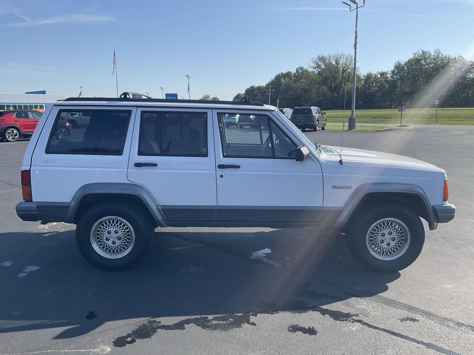 Used 1995  Jeep Country image 5