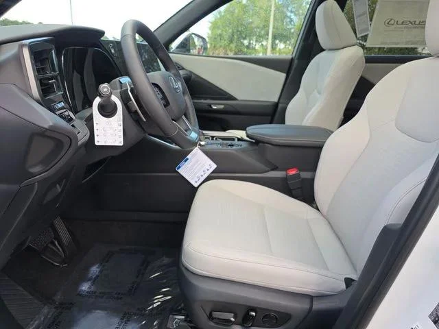 New 2026 Wind Chill Pearl Lexus PREMIUM AWD image 31