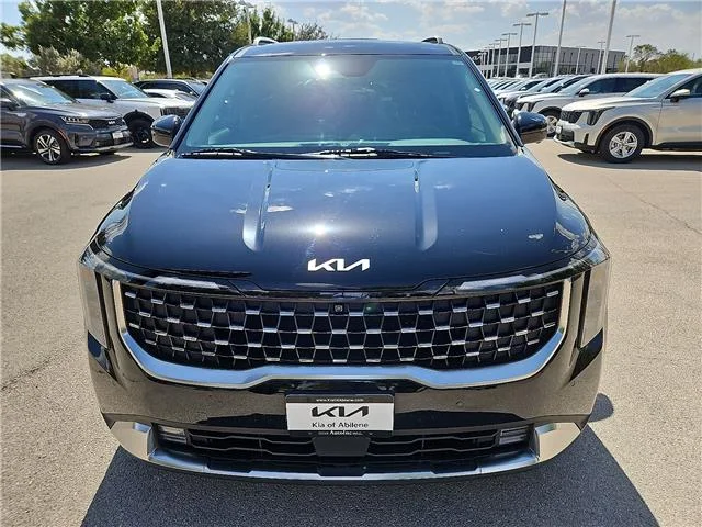 Used 2025 Aurora Black Pearl KIA SX Passenger image 7