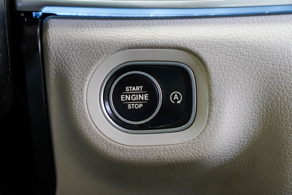 Used 2025 Black Mercedes-Benz GLS 450 image 37