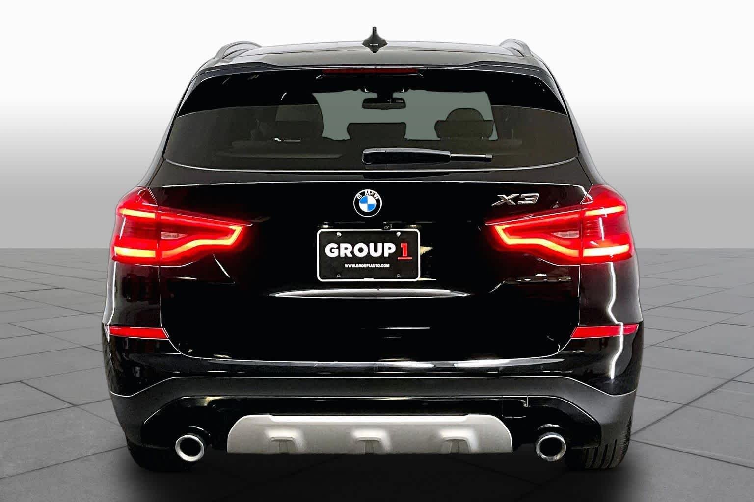 Used 2018 Jet Black BMW xDrive30i image 5