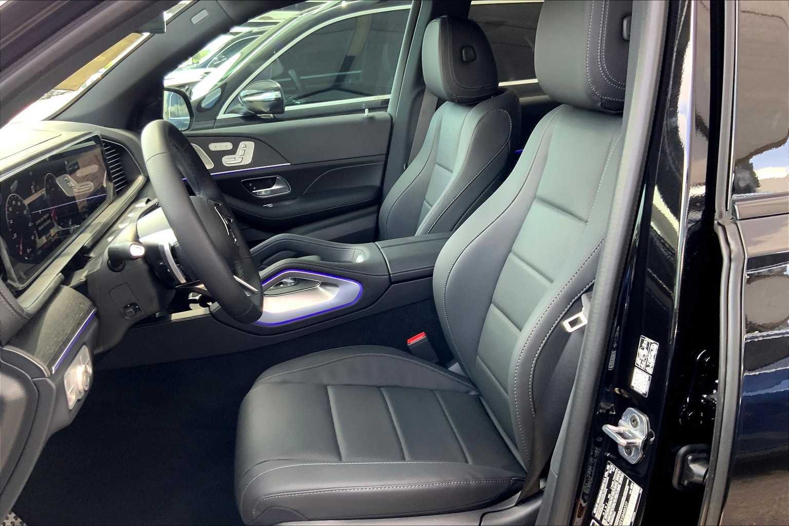 2025 Mercedes-Benz GLC Base - Photo 17