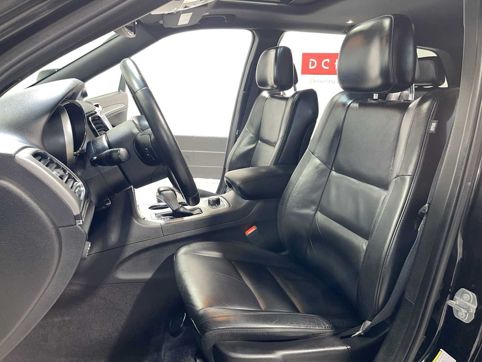 Used 2019 Diamond Black Crystal Pearlcoat Jeep Limited image 11