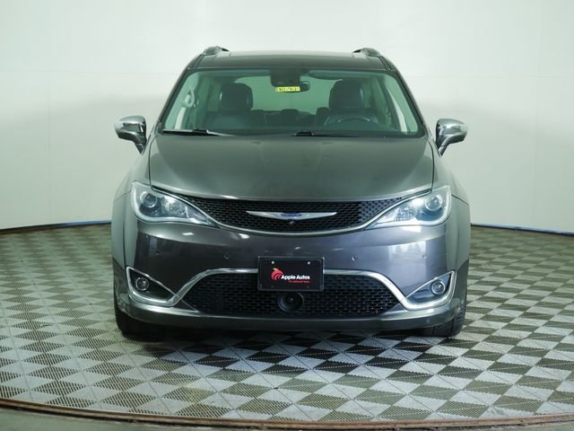 Used 2018 Chrysler Pacifica Limited with VIN 2C4RC1GG5JR106930 for sale in Shakopee, Minnesota