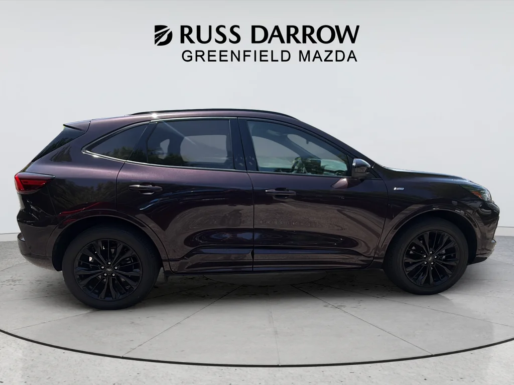 Used 2023 Red Ford ST-Line Elite image 6