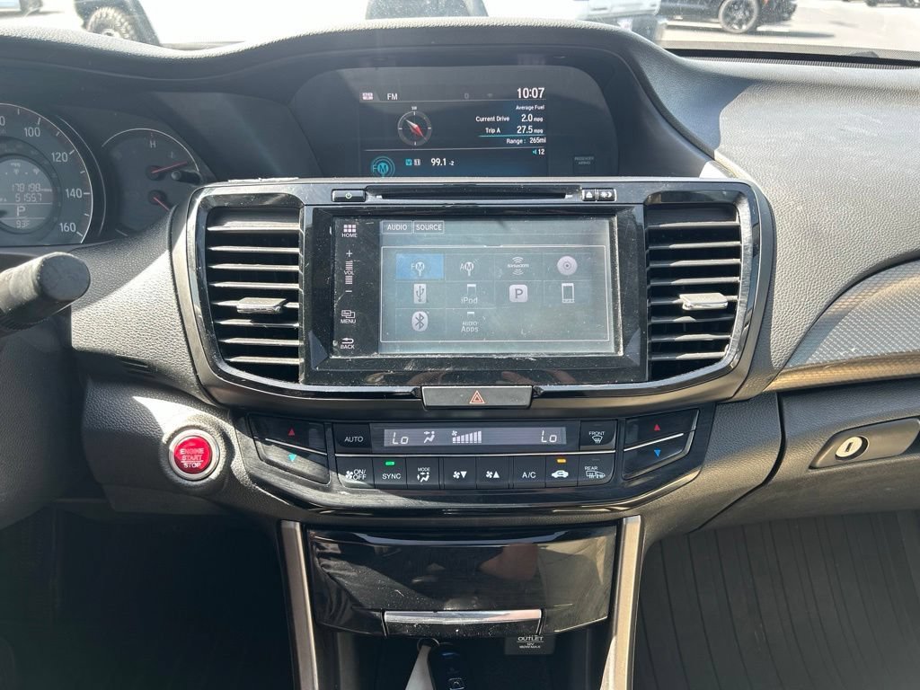 Used 2017 White Honda EX-L image 27