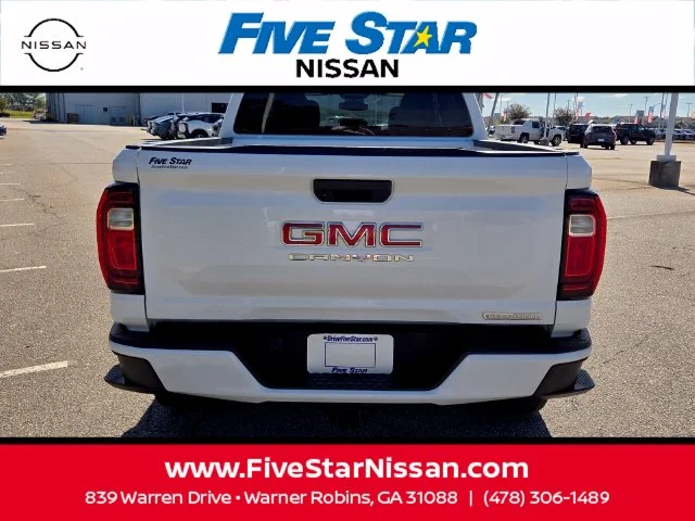 Used 2024 White GMC Elevation image 10