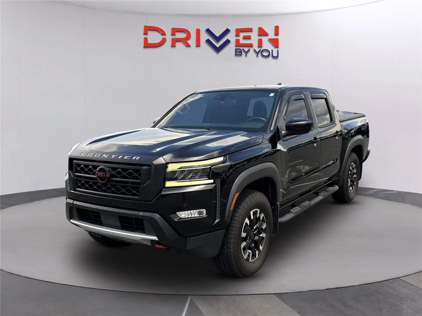 Used 2022 Super Black Nissan PRO-X image 8