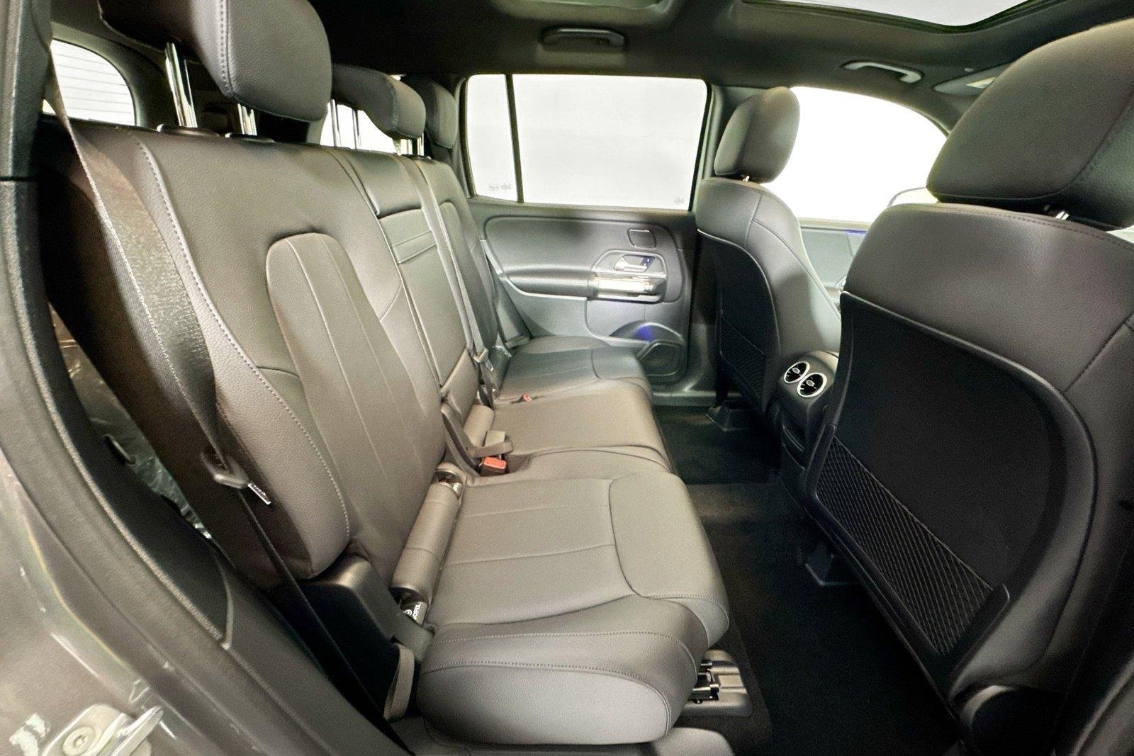 New 2026 Mountain Grey Metallic Mercedes-Benz GLB 250 image 25