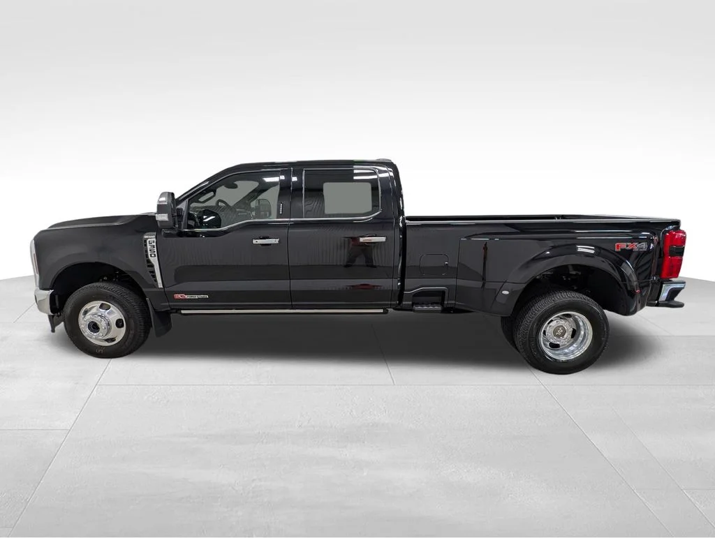 New 2026 Agate Black Metallic Ford F-350® King Ranch® image 1