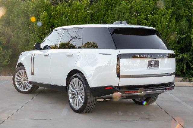 2026 Land Rover Range Rover SE - Photo 13