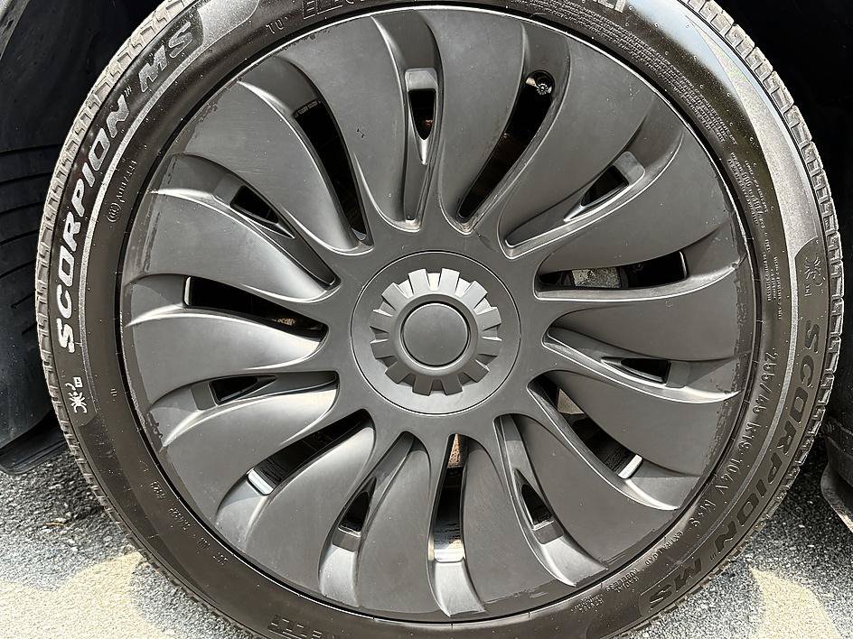 Used 2021 Midnight Silver Metallic Tesla Long Range image 8