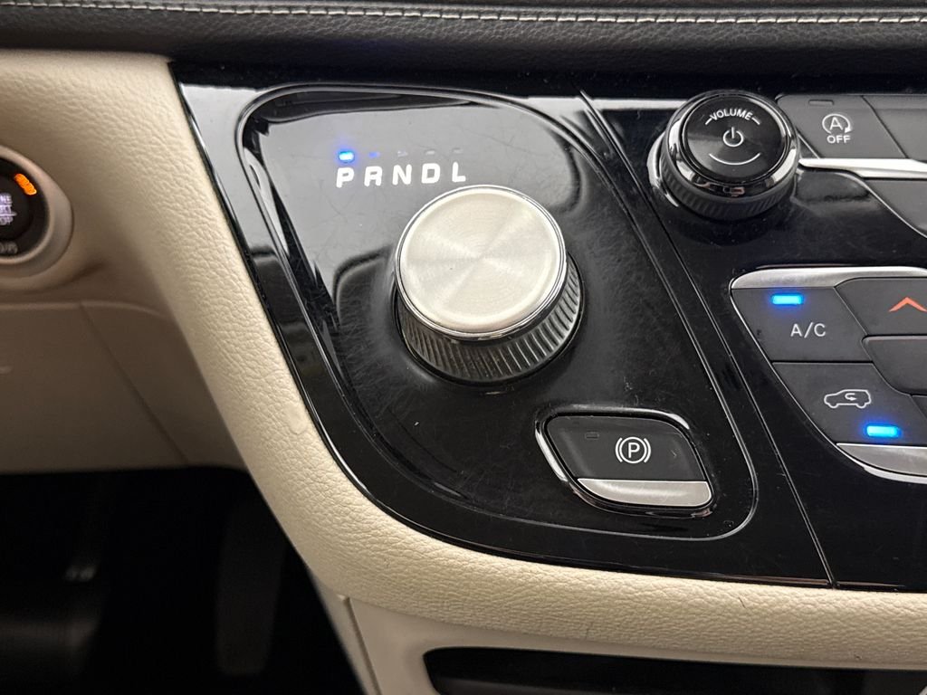 2022 Chrysler Pacifica Touring L - Photo 17