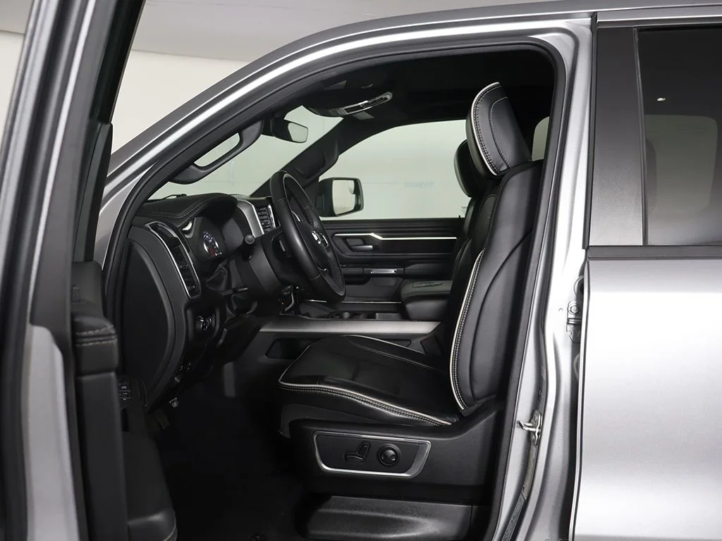 Used 2025 Silver Ram Laramie image 31