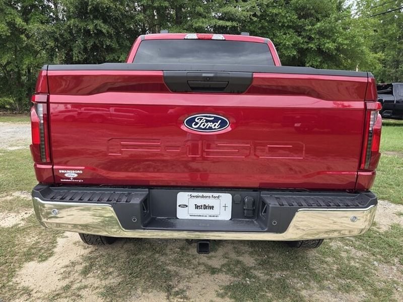 New 2026 Ruby Red Metallic Tinted Clearcoat Ford XLT image 10