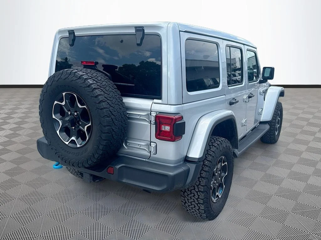 Used 2023 Silver Jeep Rubicon 4xe image 6