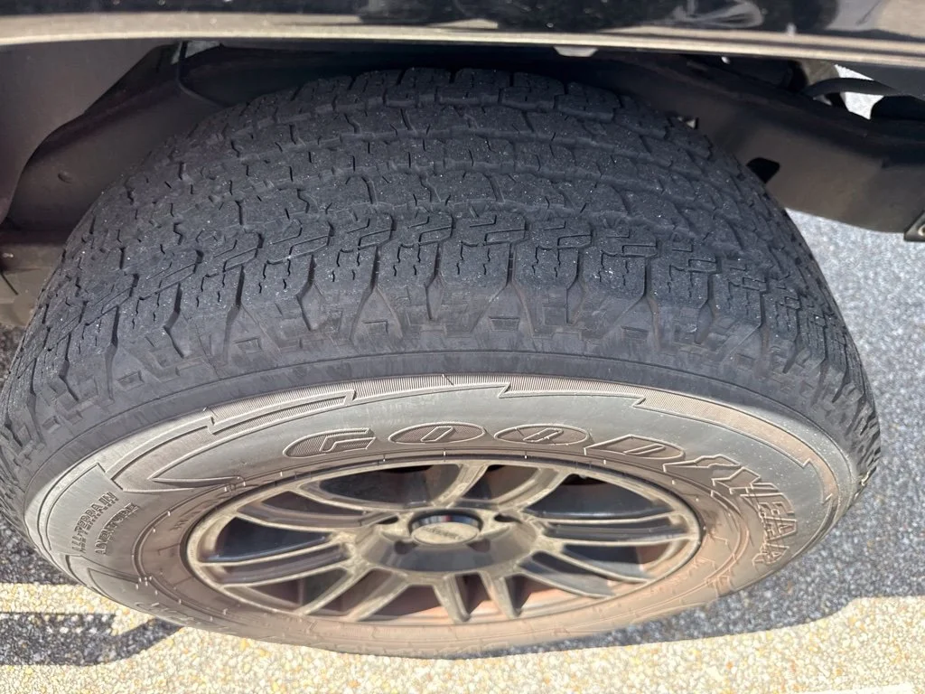 Used 2017 Black Jeep Unlimited Sahara image 7