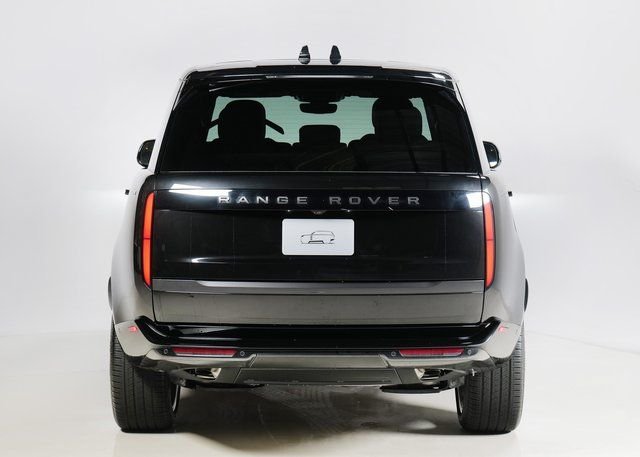 New 2026 Santorini Black Land Rover SE image 7