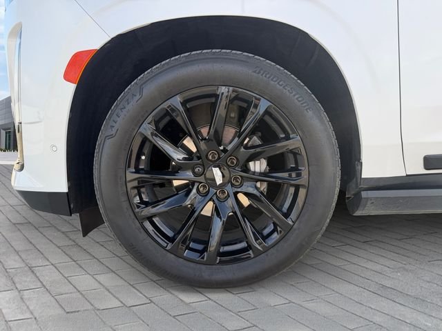Used 2024 White Cadillac Sport Platinum image 9