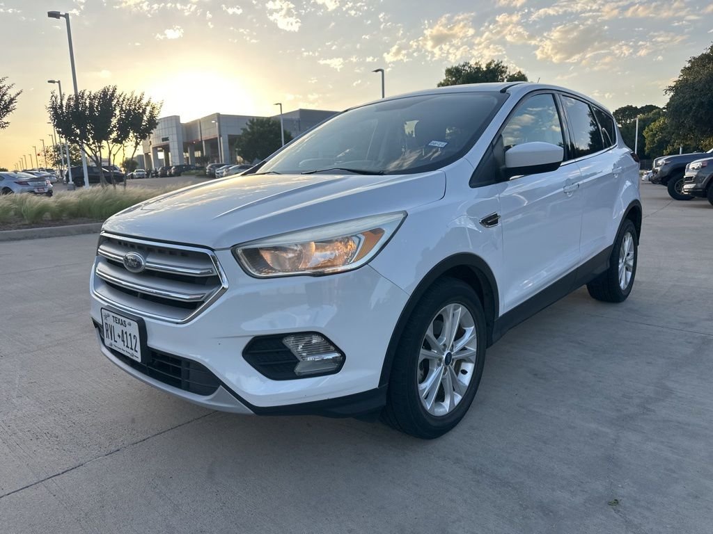 2019 Ford Escape SE's photo