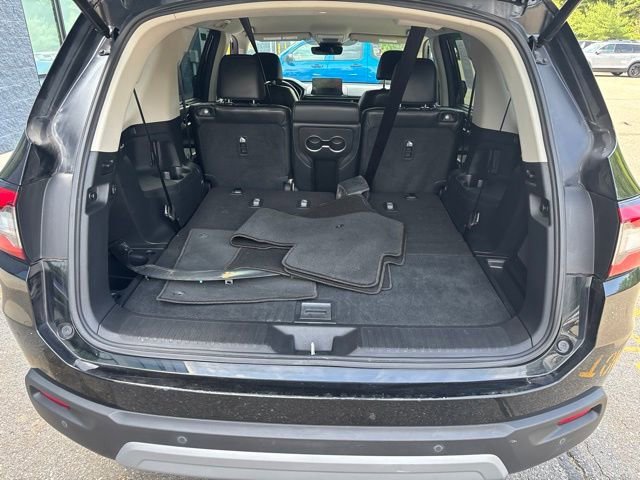 Certified Used 2023 Crystal Black Pearl Honda EX-L 8 Passenger image 9