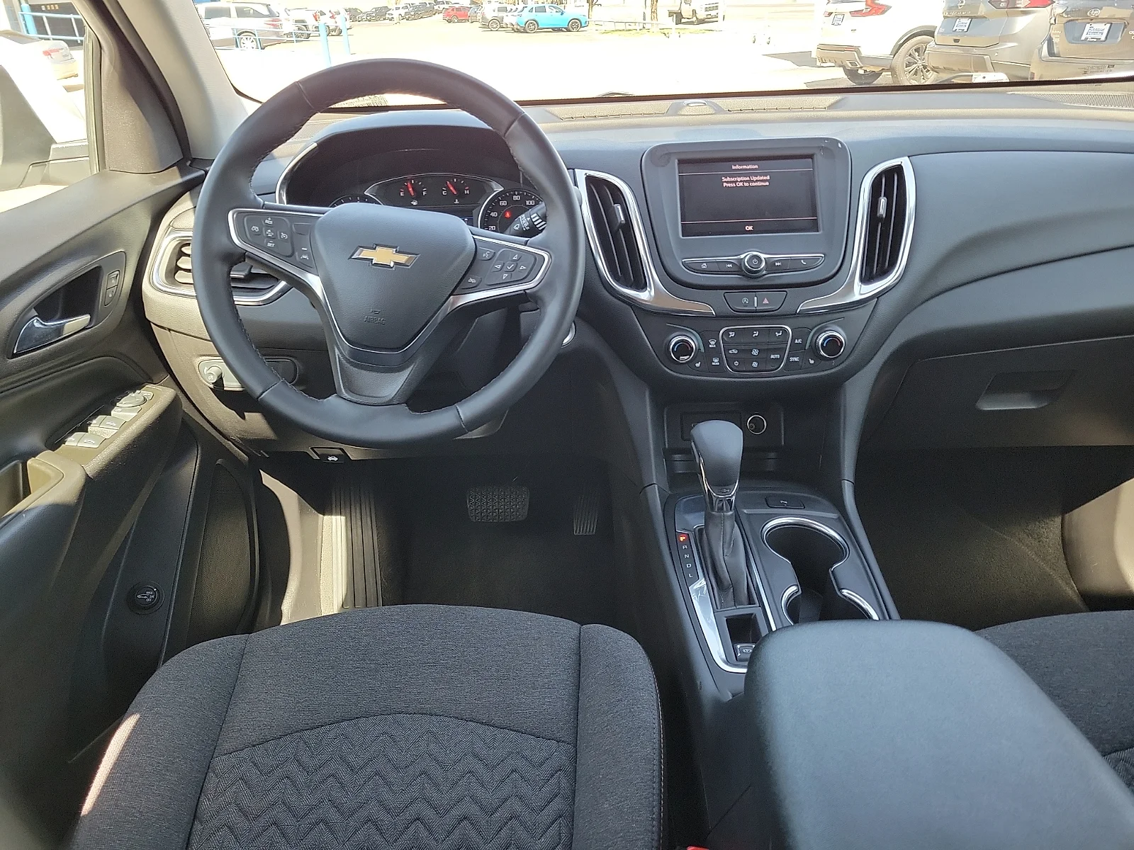 2024 Chevrolet Equinox LT - Photo 17