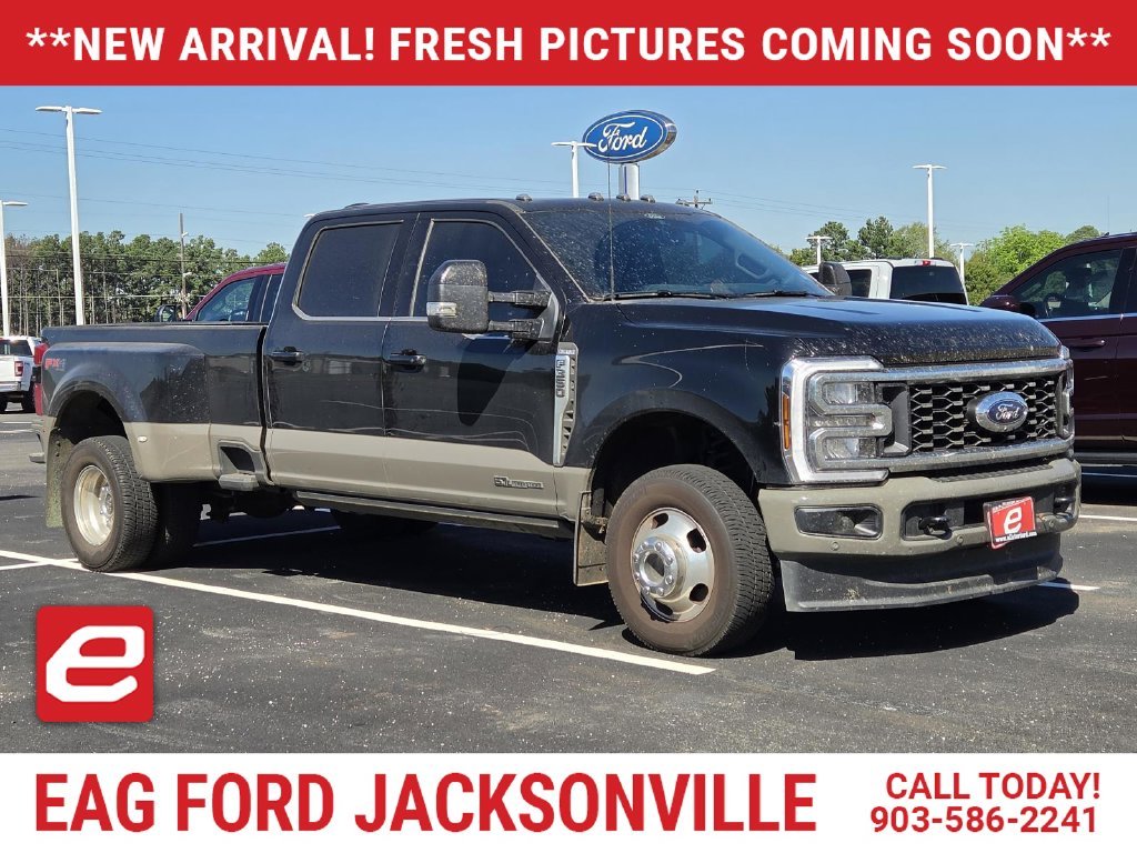 Used 2026 Agate Black Metallic Ford King Ranch image 1
