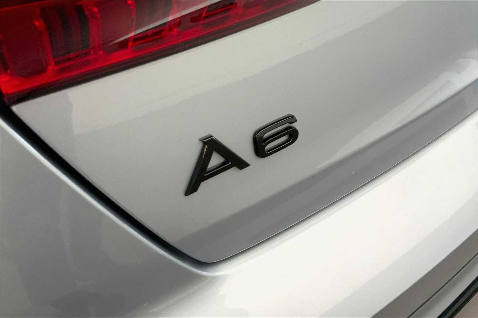 Used 2025 Florett Silver Metallic Audi Prestige image 28