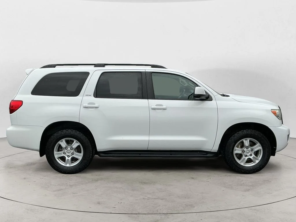 Used 2014 White Toyota SR5 image 4