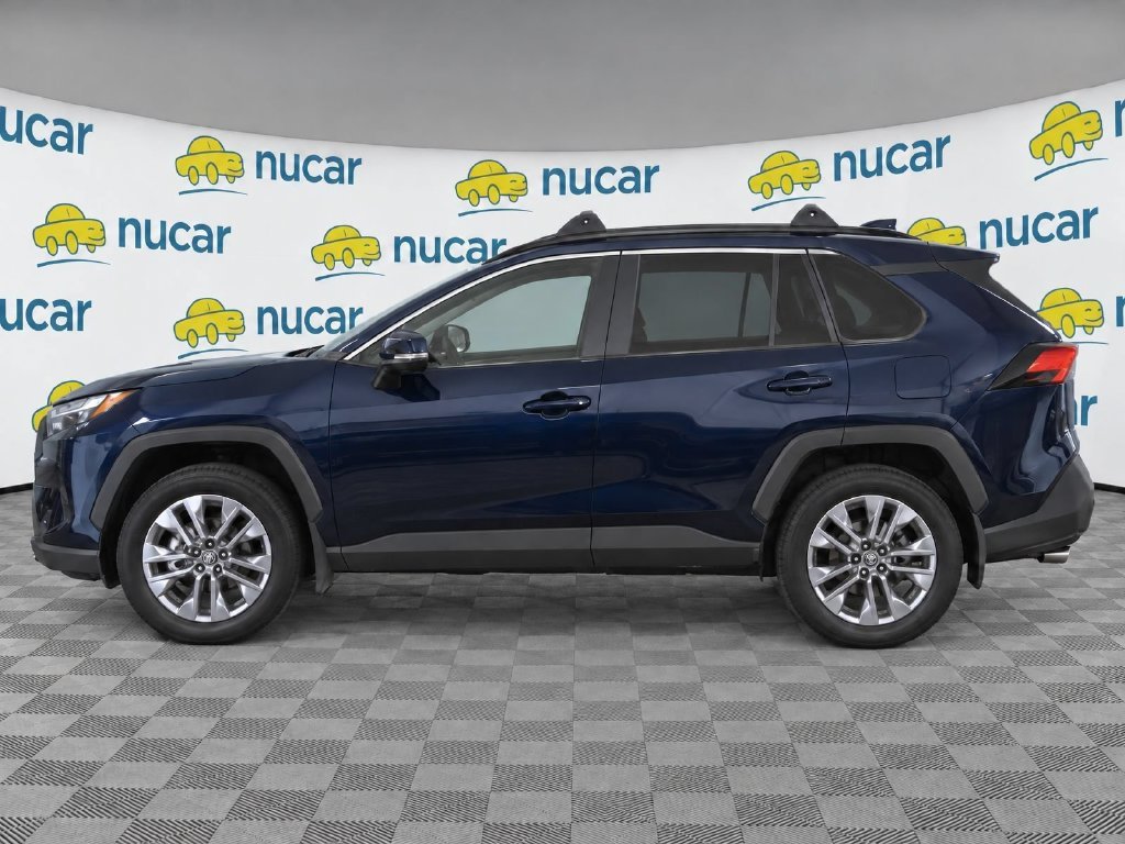 Certified Used 2025  Toyota XLE Premium image 7